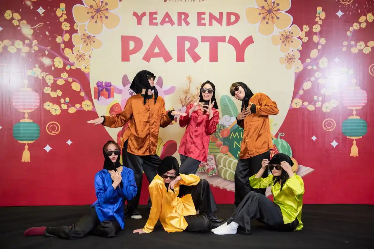 Các Chủ Đề Độc Đáo Cho Year End Party