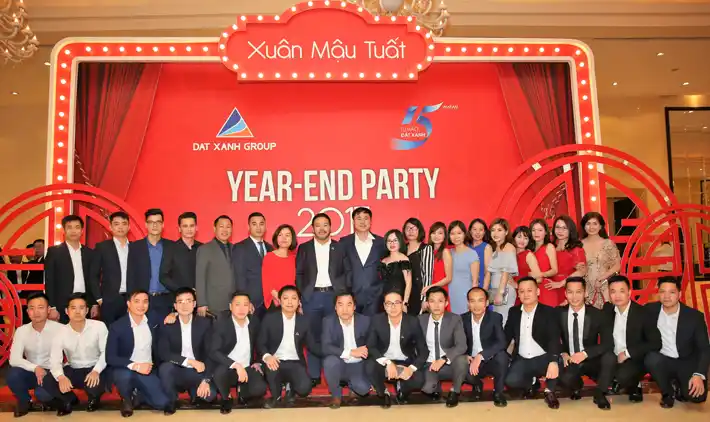 Tổ Chức Year End Party