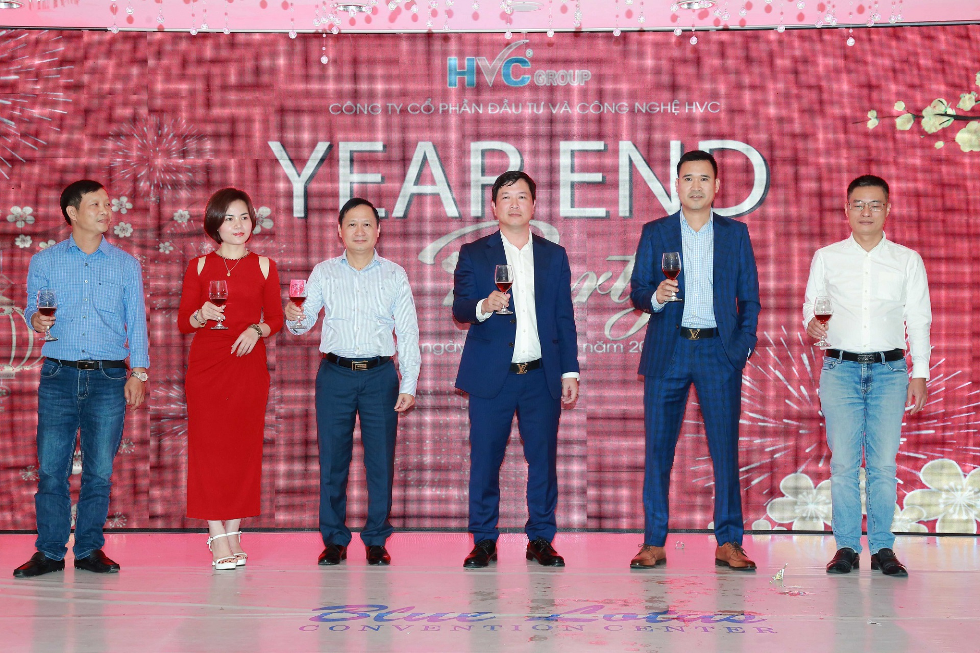 ý tưởng tổ chức tiệc tất niên,kịch bản tiệc tất niên,chủ đề tiệc tất niên,trò chơi trong tiệc cuối năm